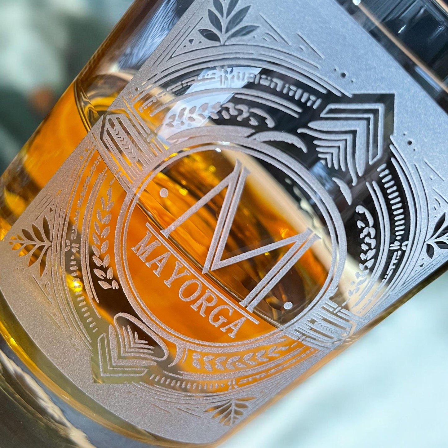 Personalized Whiskey Decanter Set β Custom Engraved Bourbon Glass Gift for Him, Groomsmen, or Home Bar