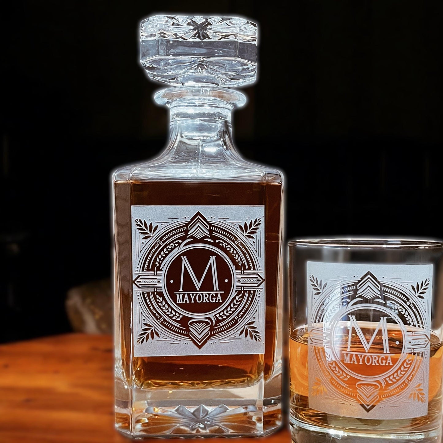 Personalized Whiskey Decanter Set β Custom Engraved Bourbon Glass Gift for Him, Groomsmen, or Home Bar