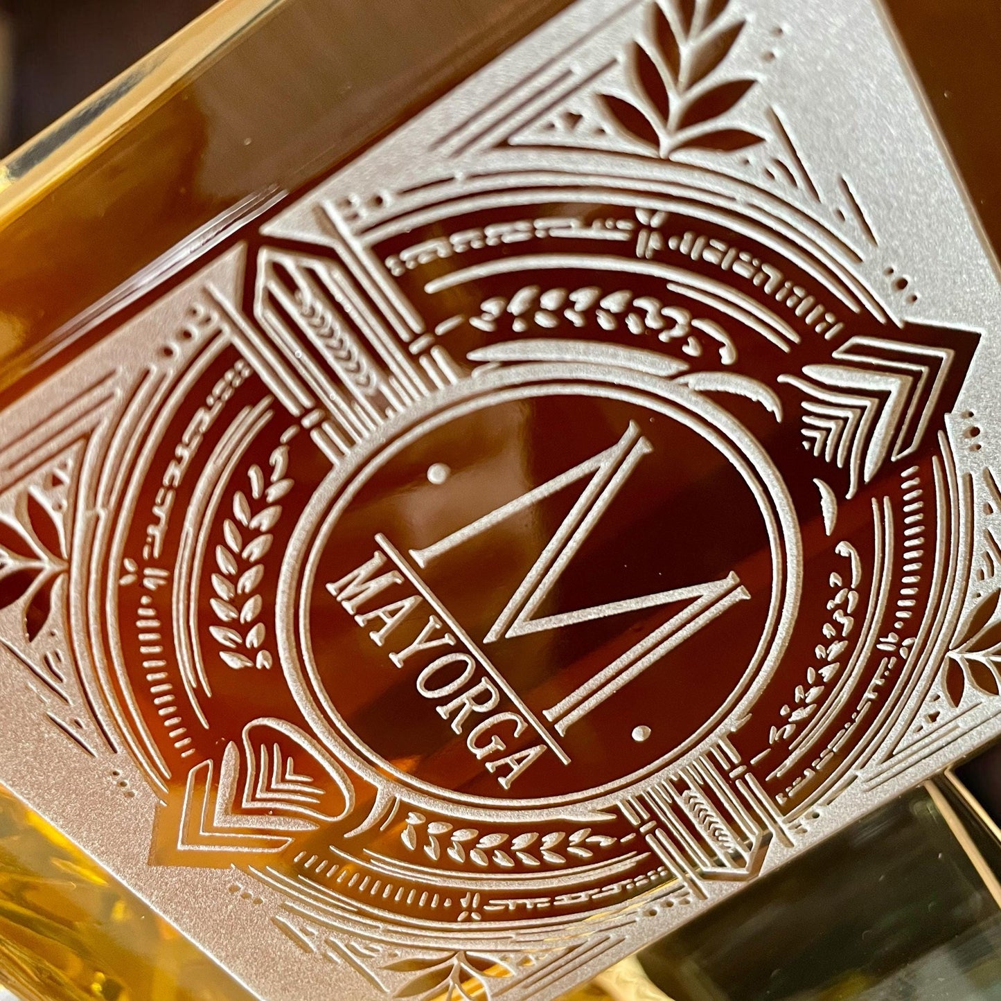 Personalized Whiskey Decanter Set β Custom Engraved Bourbon Glass Gift for Him, Groomsmen, or Home Bar