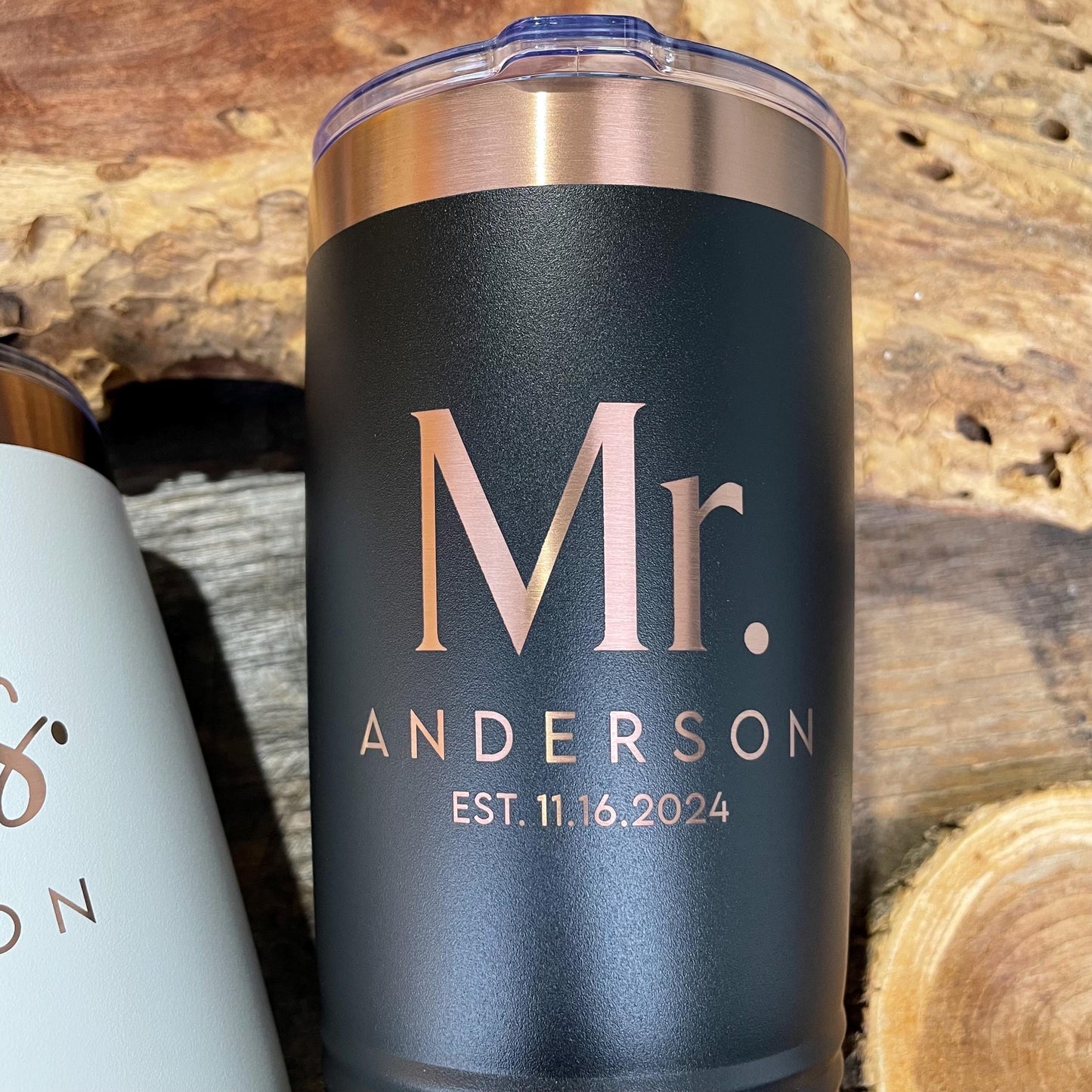 Mr and Mrs Tumblers Tumbler Set / Laser Etched Tumblers / His and Hers Gift / Wedding Tumblers / Personalized Tumblers with Slider Lids / Valentine's Day Gift