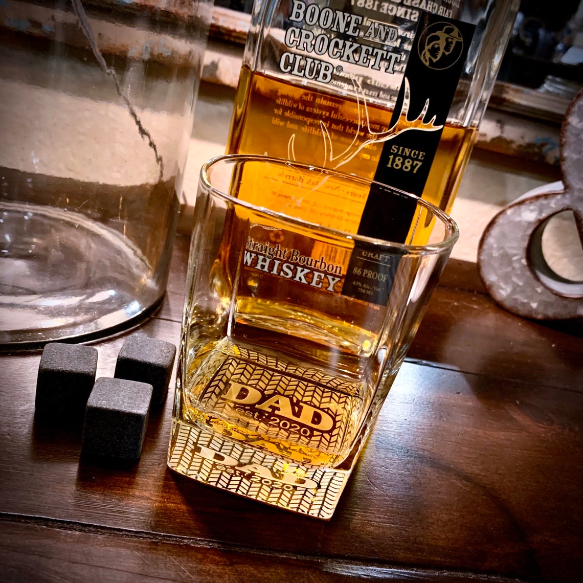 DAD EST. Date Whiskey Glass / Old Fashioned Whiskey Bourbon or Scotch (Tread Bottom Design) / Father's Day Gift / Valentine's Day Gift