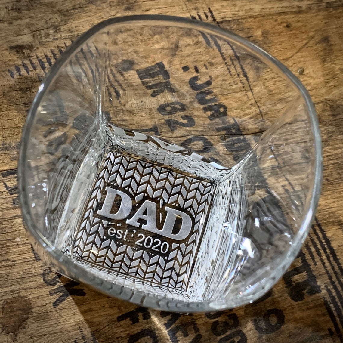 DAD EST. Date Whiskey Glass / Old Fashioned Whiskey Bourbon or Scotch (Tread Bottom Design) / Father's Day Gift / Valentine's Day Gift