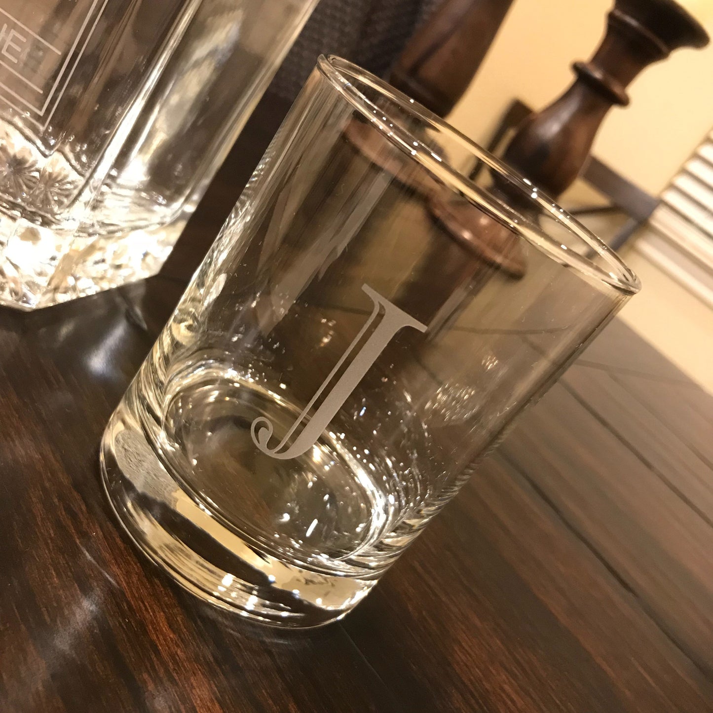 Medical Doctor Engraved Whiskey Decanter or Decanter Set (Can be Personalized) / Father's Day Gift / Valentine's Day Gift