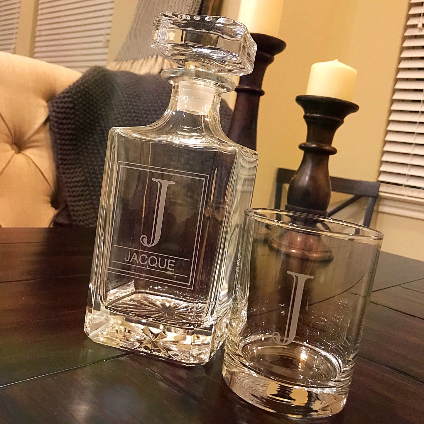 Medical Doctor Engraved Whiskey Decanter or Decanter Set (Can be Personalized) / Father's Day Gift / Valentine's Day Gift