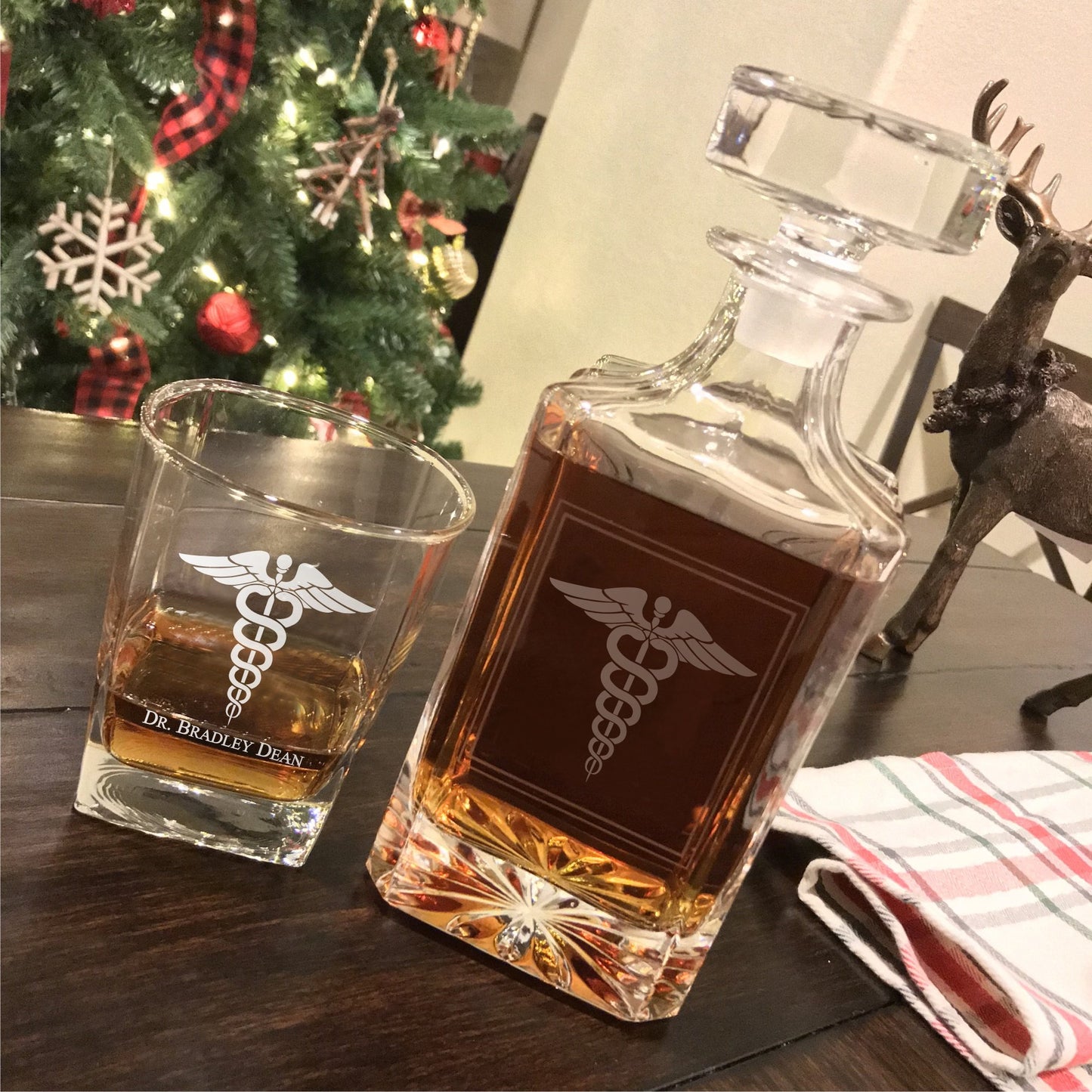 Medical Doctor Engraved Whiskey Decanter or Decanter Set (Can be Personalized) / Father's Day Gift / Valentine's Day Gift