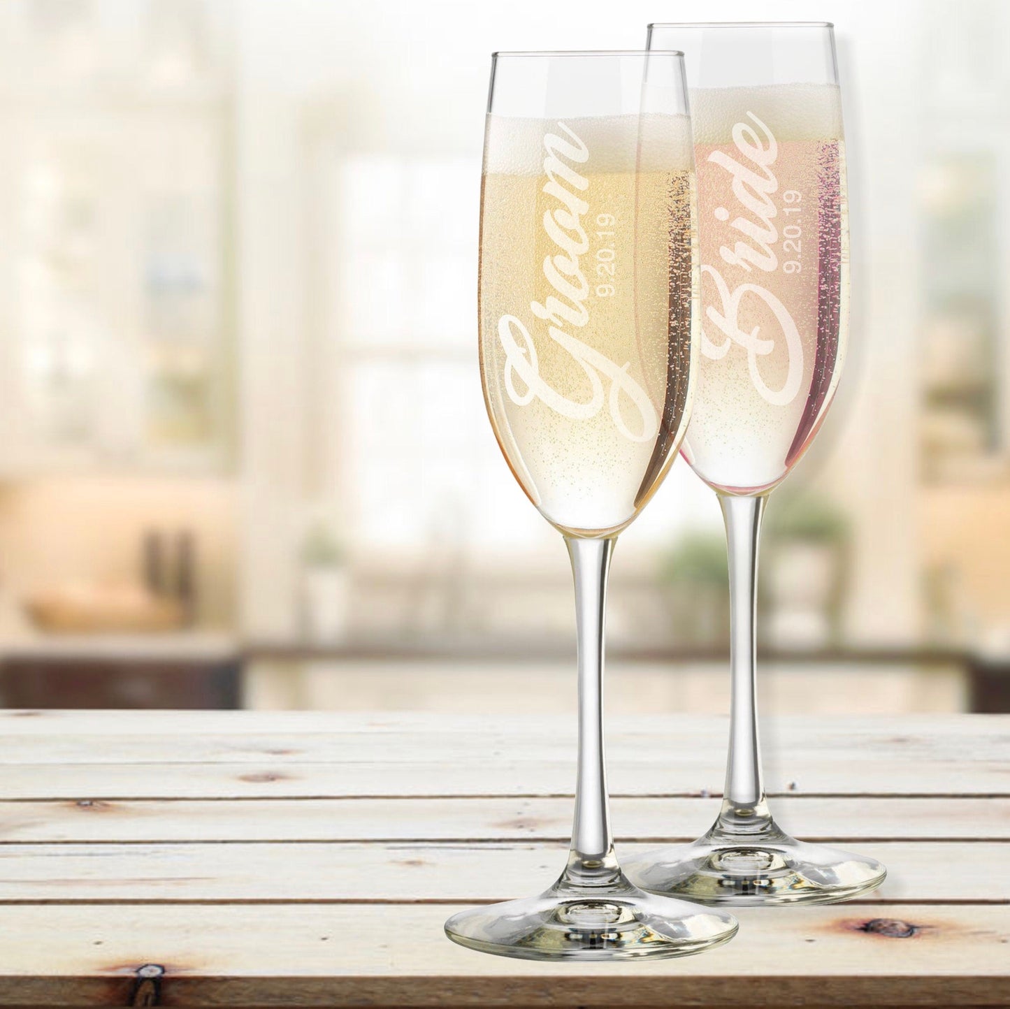 Bride & Groom Personalized Champagne Flutes Set of 2 / Father's Day Gift / Valentine's Day Gift