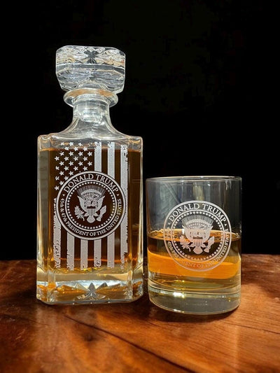 Trump Presidential Seal Whiskey Decanter Set – Engraved Trump 45 47 Flag Liquor Decanter & Glasses