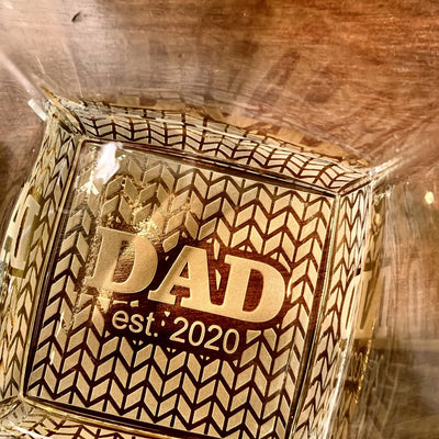 DAD EST. Date Whiskey Glass (SINGLE Glass) - Old Fashioned Whiskey Bourbon or Scotch (Tread Bottom Design)    / Christmas Gift