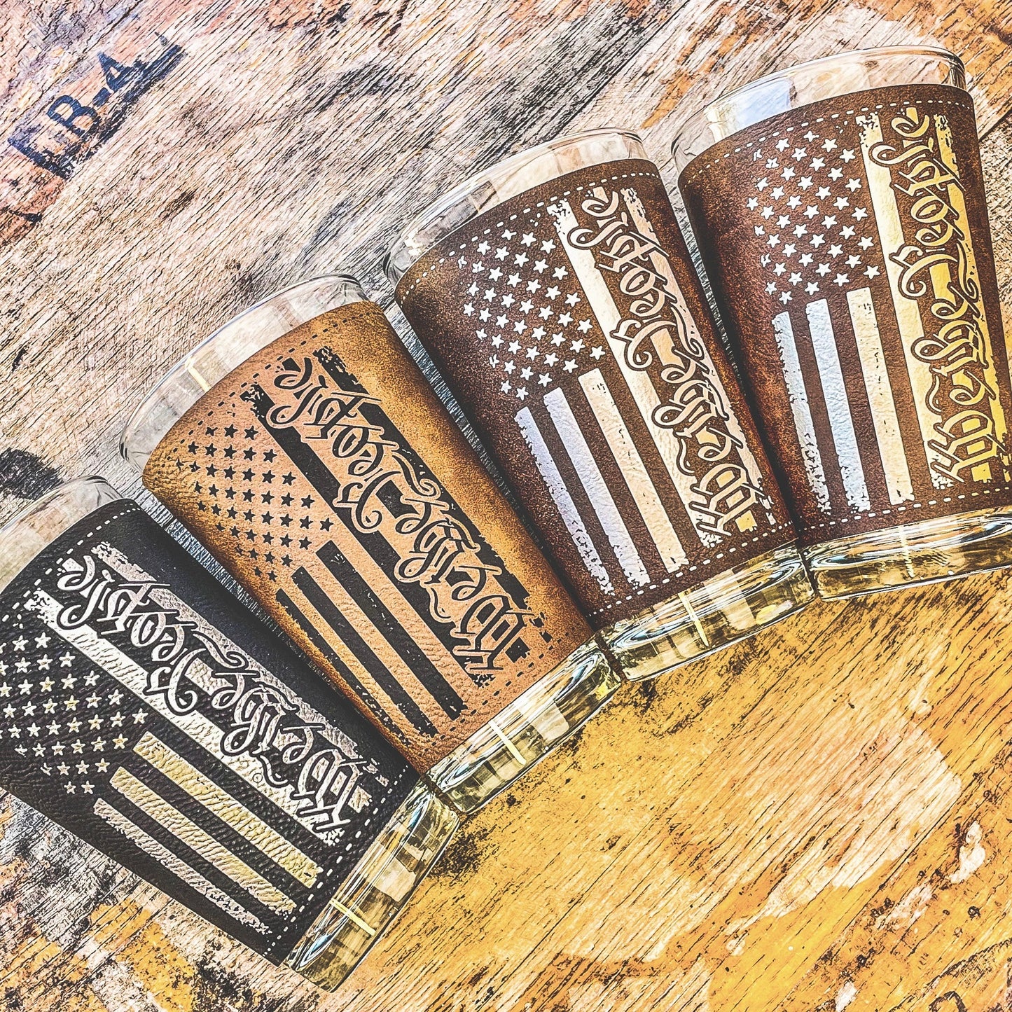 We The People American Flag / Engraved Leatherette Wrap / Pint Glass / Beer Glass / Glass / Father's Day Gift