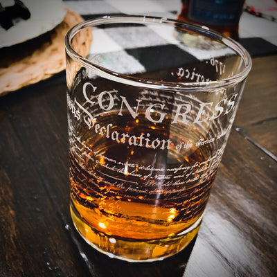 The Declaration of Independence Engraved Whiskey Glass 360    / Christmas Gift